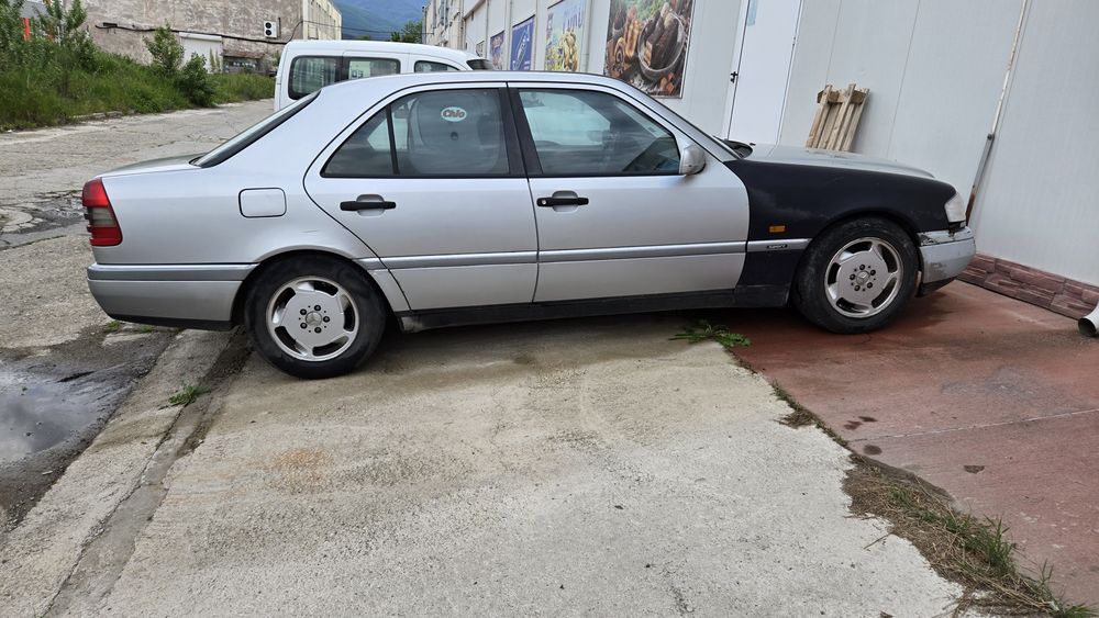 Продавам Мерцедес ц200 - Mercedes c200
