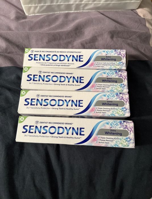 Set 4 paste de dinți Sensodyne Extra Whitening 100 ml