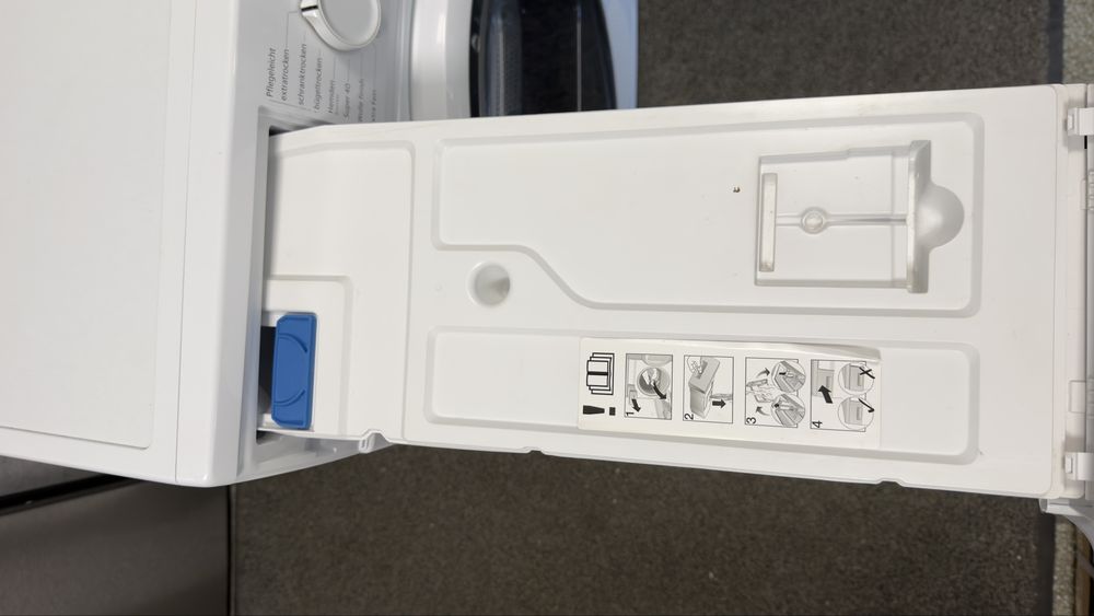 Сушилня с термопомпа ,Инверторен мотор ,SIEMENS iQ500 WT45W4B2 | 8 КГ | ТЕРМОПОМПА | SELFCLEANING CONDENSER | AUTODRY