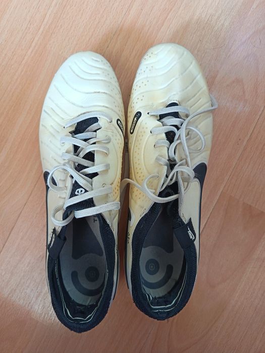Ghete de fotbal Nike Tiempo Legend 10