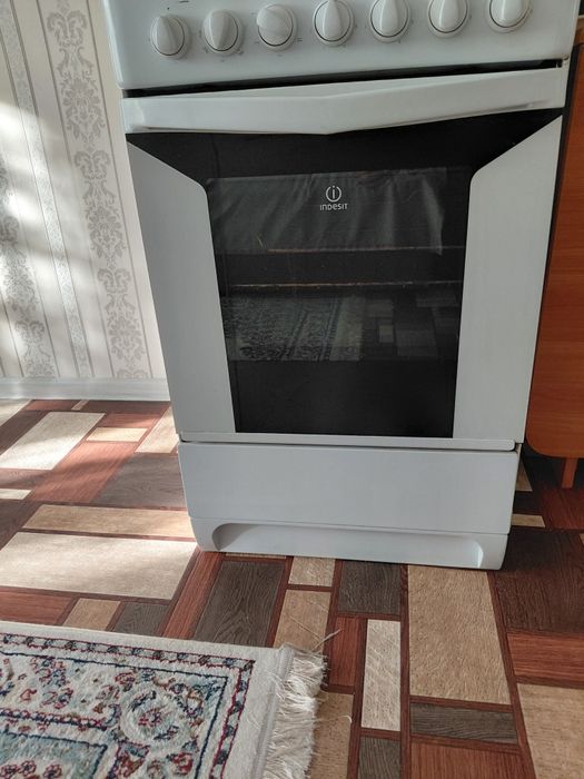 Продам электроплиту