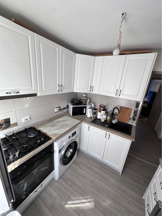 Vand apartament 3 camere