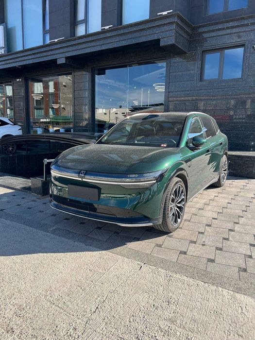 Zeekr 7X AWD Full 3-pozitsiya B/U