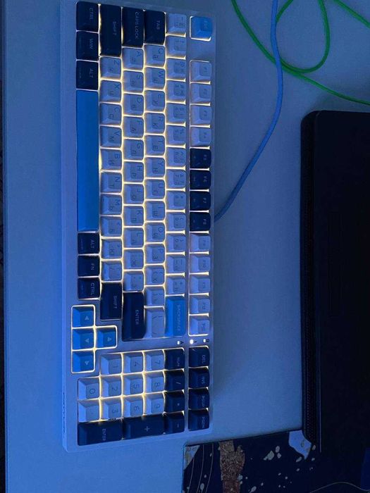 Продам игровую клавиатуру