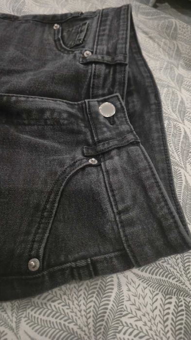 H&M Еластични дънки с висока талия