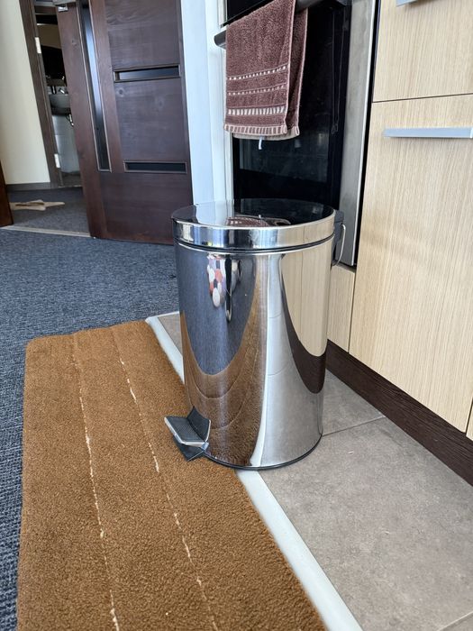 Голям метален кош за отапдъци и два по-малки 3 л