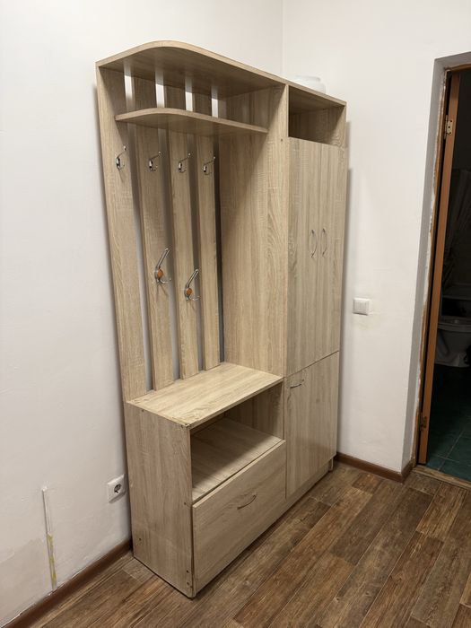 Продам шкаф в прихожую