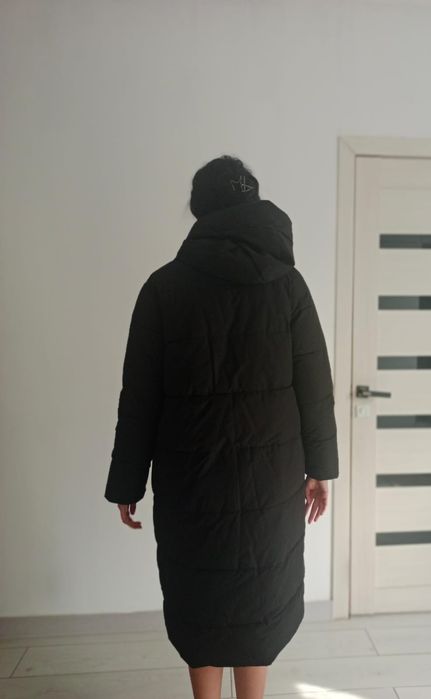 Продам зимнюю куртку 46 размер