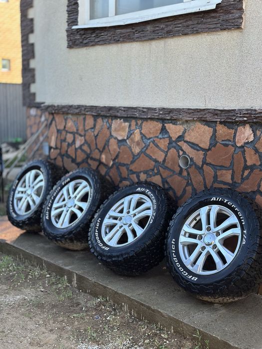 Продам диски с шинами грязовые