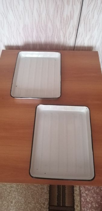 Продам лотки эмалированные