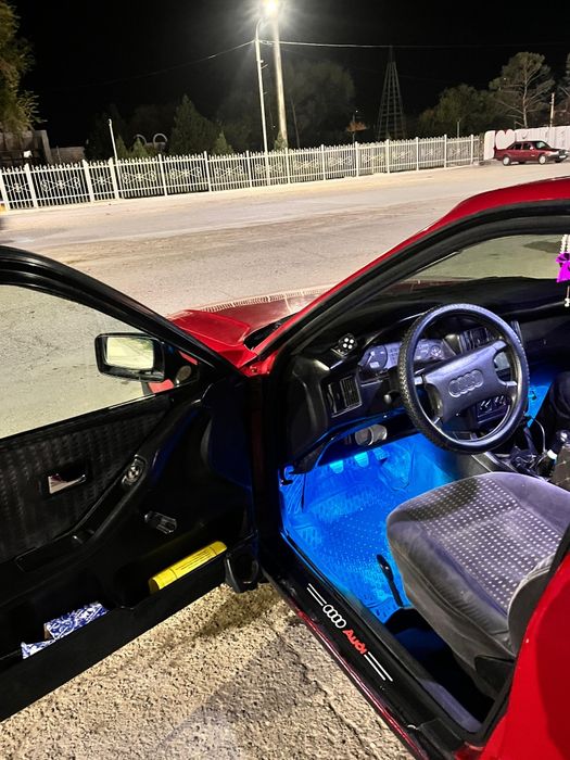 Продам Ауди AUDI 80