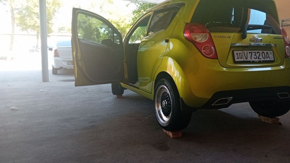 Spark yili 2010 pirabek 190000