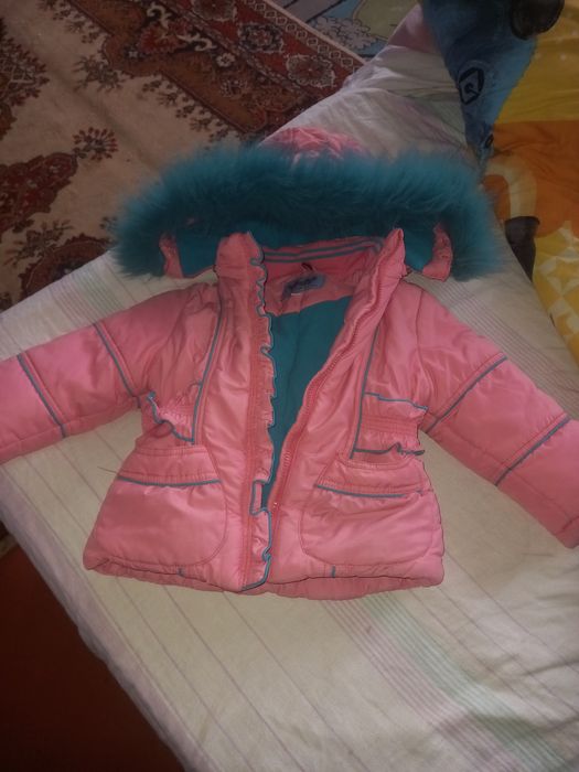 Продам детские куртки пишите на ватцап