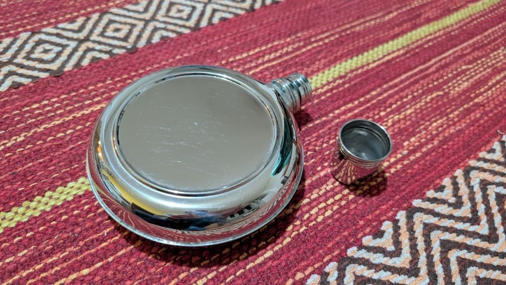 Ploscă din inox cu paharel