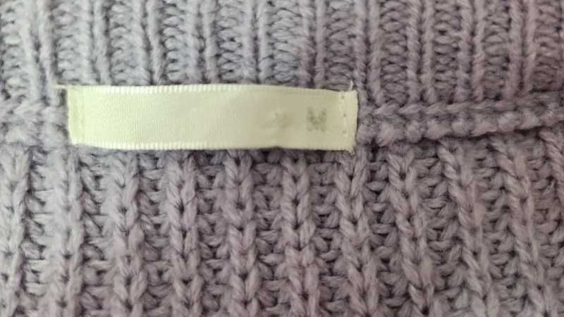 Pulover cu dantela marimea M,stare f buna