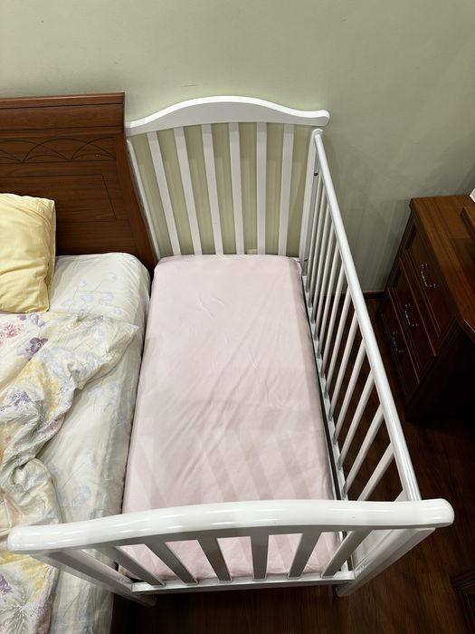 Кроватка с ящиками (маятник)