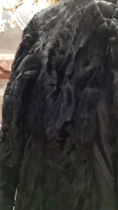 Продам каракулевую шубу