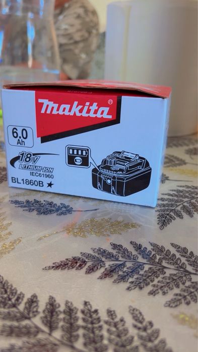 Radio Makita DMR106 cu baterie de 6 A nou nouț în cutie