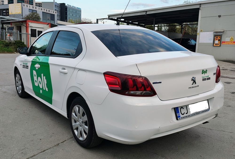 Salut! Peugeot 301, an 2018, masina curata, ingrijita!
