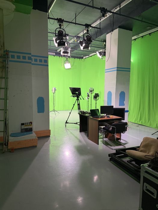 Зеленая студия с гримерной Астана