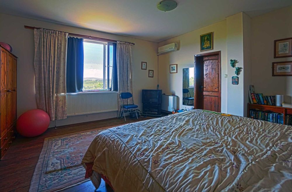 Продава се Къща в с. Тутраканци, Област Варна - 205 кв.м за 537 €/кв.м - Снимка #23