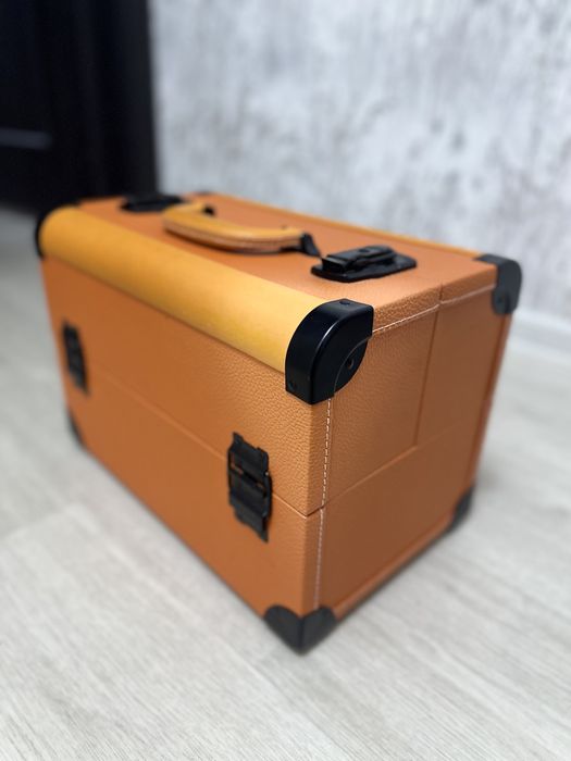 Чемодан  для  визажистов, татуажа, ногтей