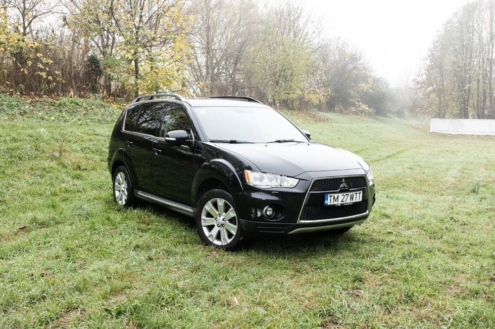 De vanzare mitsubishi outlander Automat  150 cp Diesel 2011