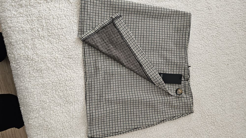 Дамска къса пола