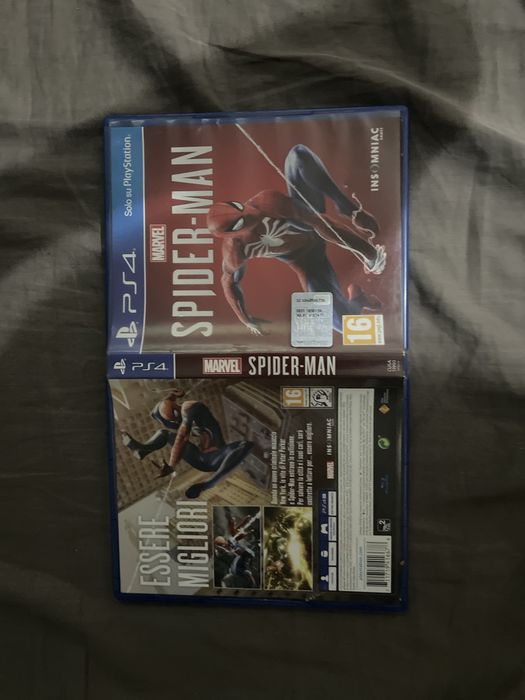 Vând joc de Ps 4 Spiderman 1 în stare perfectă