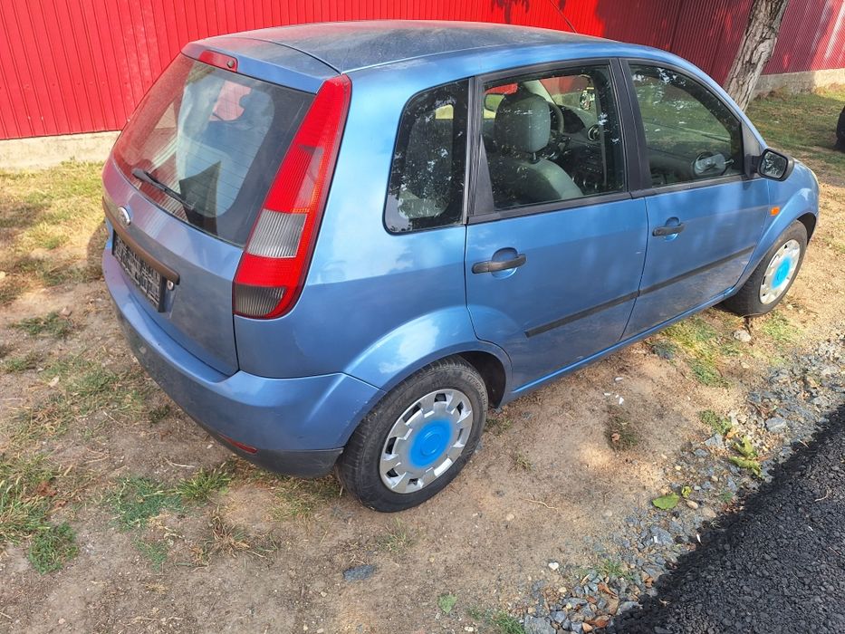 Dezmembrez ford fiesta 1.4 benzina