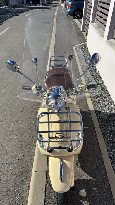 Vespa lxv 50 piaggio scuter