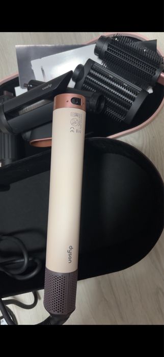 Dyson  AirWrap  Ultimul model (replica)