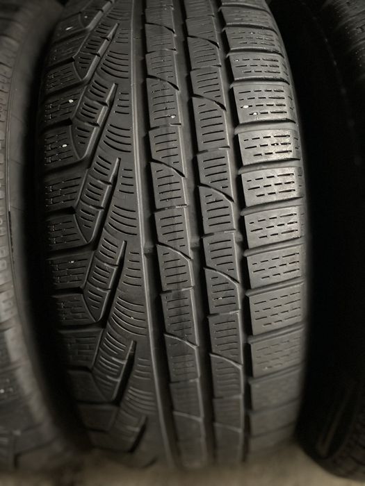 235/55/18 комплект бу пирелли
