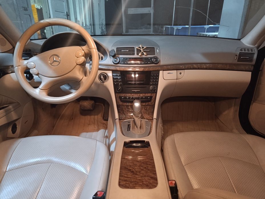 Mercedes w211 E200