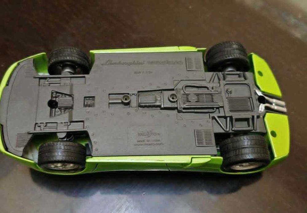 Macheta Lamborghini Murcielago, scara 1:24, Maisto