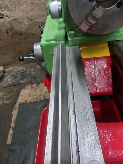 Токарный станок .