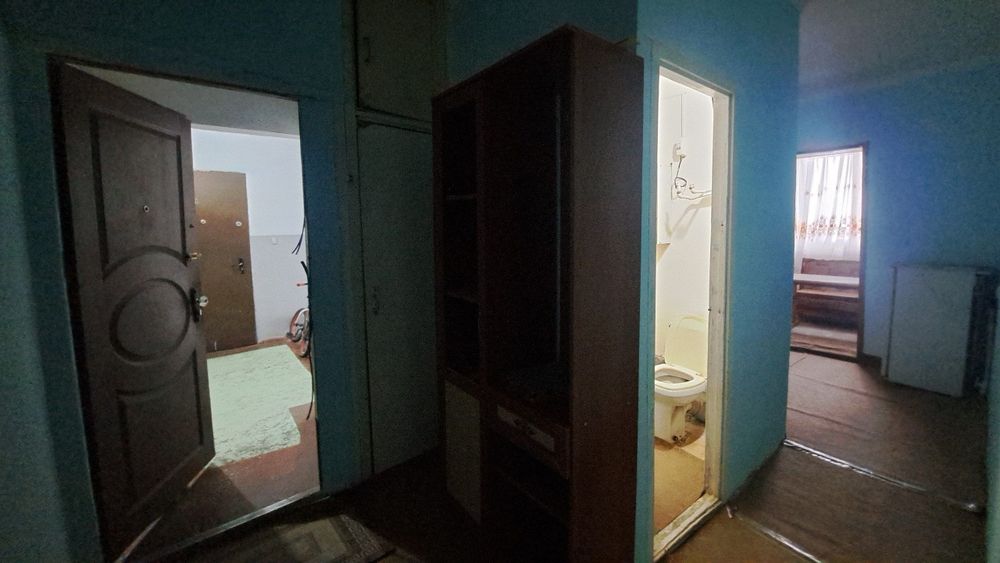 Чирчик шахар 
10-микрораён 
#1-хона 5-етаж 2х3 балкони бор 
 кварти