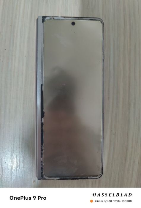 Vând samsung z fold 3  de piese
