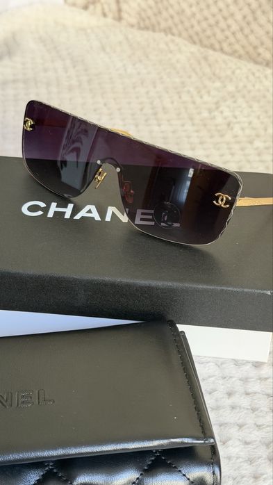 Очки от солнца Chanel