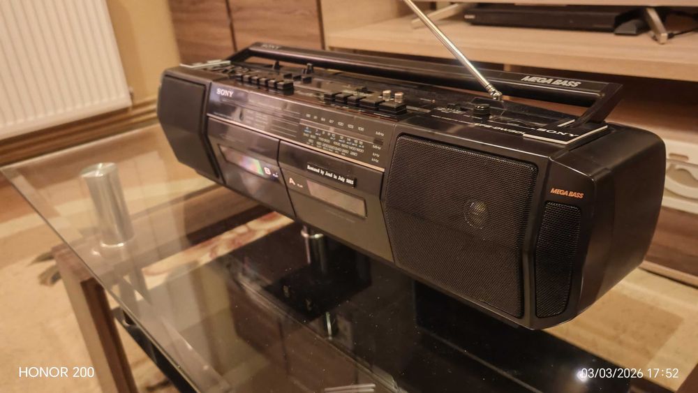 Vând radiocasetofon SONY CFS-DW30L
