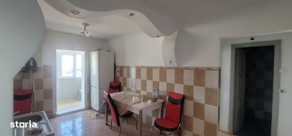 Apartament de vanzare 2 camere, decomandat, et.2 — fotografia 3