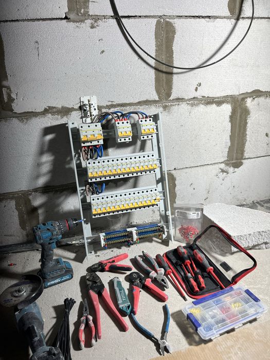 ЭЛЕКТРИК Электрик электромонтажник