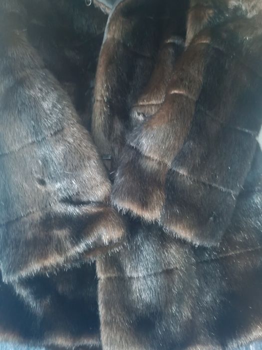 Продам современную шубку.