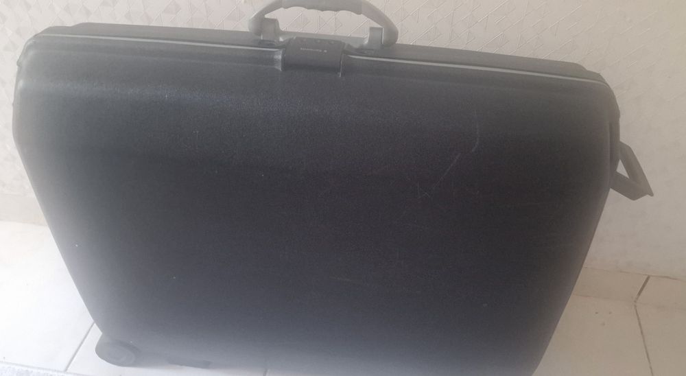 Чемодан samsonite, отличного качества