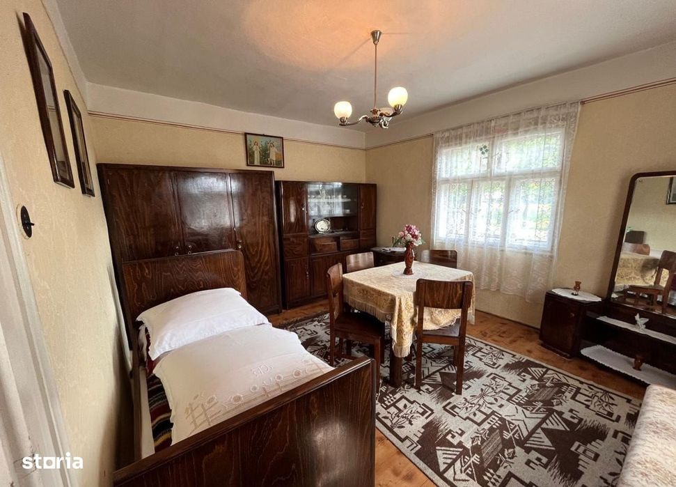 Vând casa în orașul Covasna / Voinesti str. Mihai Eminescu nr. 101