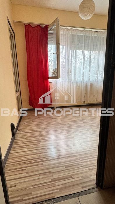 Продава се Двустаен апартамент в София, Полигона - 48 кв.м за 1700 €/кв.м - Снимка #11