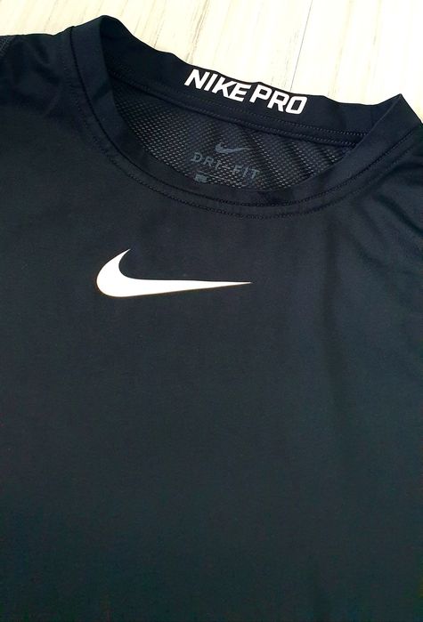 Nike PRO Dri - Fit  Compression  L / XL НОВО! ОРИГИНАЛ! Мъжка Тениска
