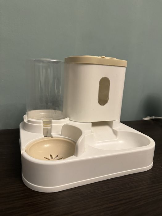 Кормушка для кошки