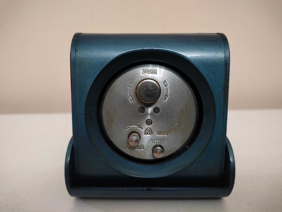 Часы будильник "Слава"" и "Заря"