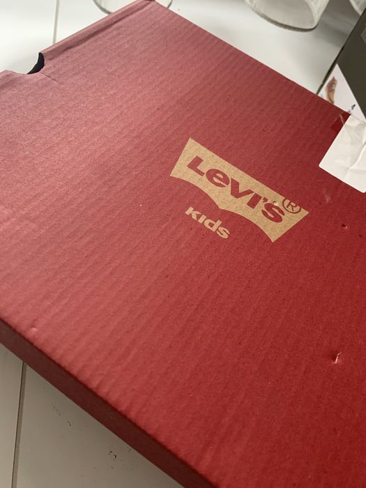 Нови оригинални боти Levi’s 36 номер естествена кожс